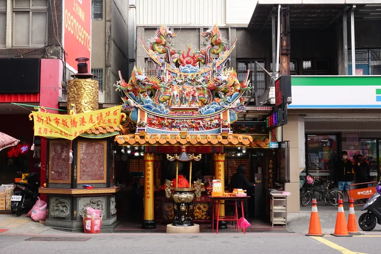 新北市板橋中正路土地公廟，今年滿60週年慶。施昂強攝