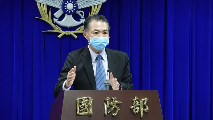 內政部役政署專委康世鑫對於頻頻被問「空窗期」配套措施，略顯無奈地說「目前能提出的配套就是這樣」。莊宗達攝