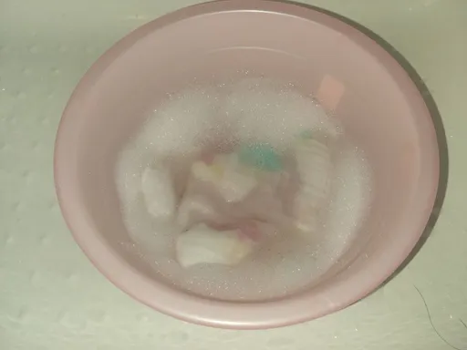 惱人血漬怎麼洗?達人分享家中這小物神奇功效