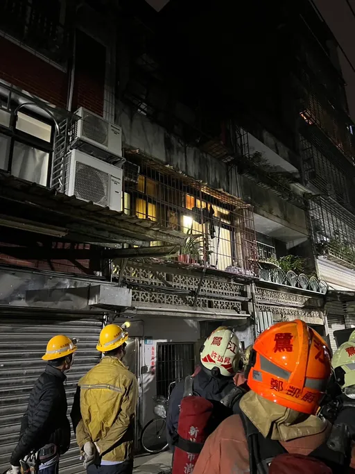 三重男與分居太太吵架心情差　房間「縱火」嗆傷自己又吃官司