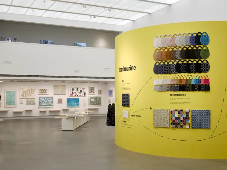 高美館特展《TSUZUKU》展場一隅。Studio Millspace攝影 高美館提供