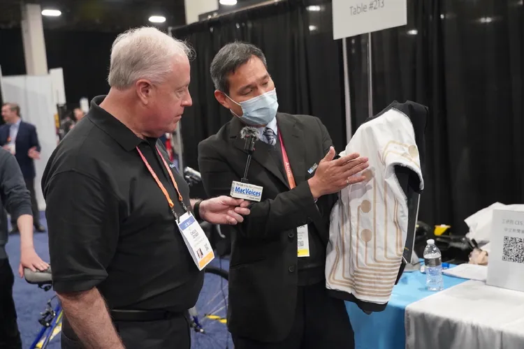 知名Podcaster MacVoices採訪工研院的元宇宙科技iMetaWeaR。工研院提供