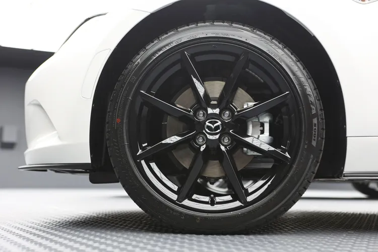 可惜的是BBS輪圈與BREMBO煞車卡鉗仍未入列，胎圈、煞車配置依舊與舊款相同。翁玉信攝