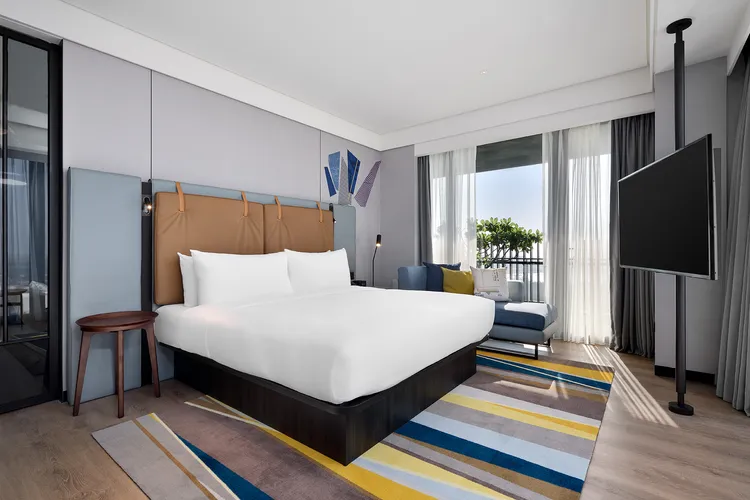 酒店人氣最夯海景套房「快活樂巢」。台南安平雅樂軒提供