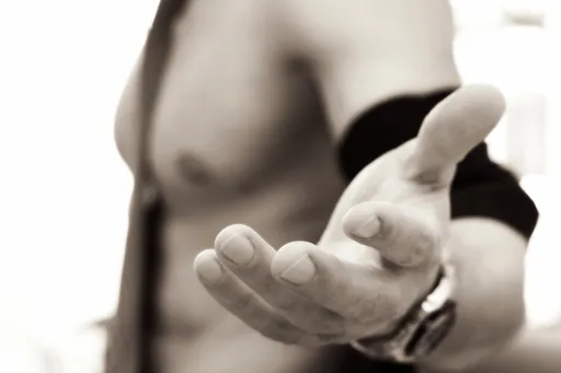 洋男幫台女口愛驚見這幕！「you have that」急清洗挨告性侵　法醫當庭驗下體驚呆