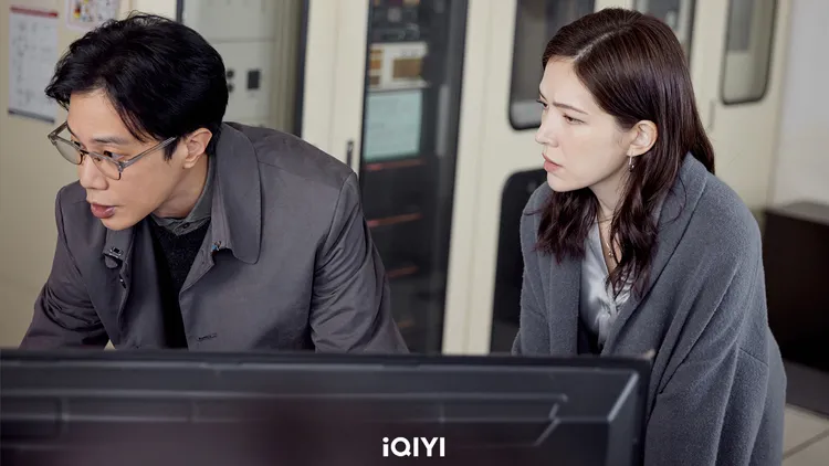 《第9節課》最新一集爆出匿名黑函檢舉信校園風波不斷。愛奇藝國際站提供