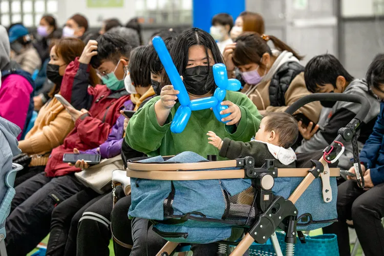 宜蘭家扶歲末寒冬送暖受助家戶都到場參與。家扶提供