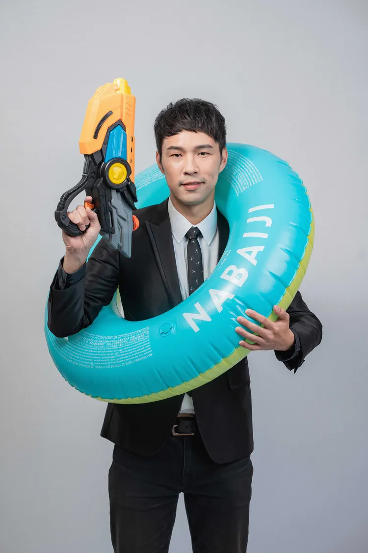 陳威全迎接入行20週年，每月都推出一首新歌。上行娛樂提供