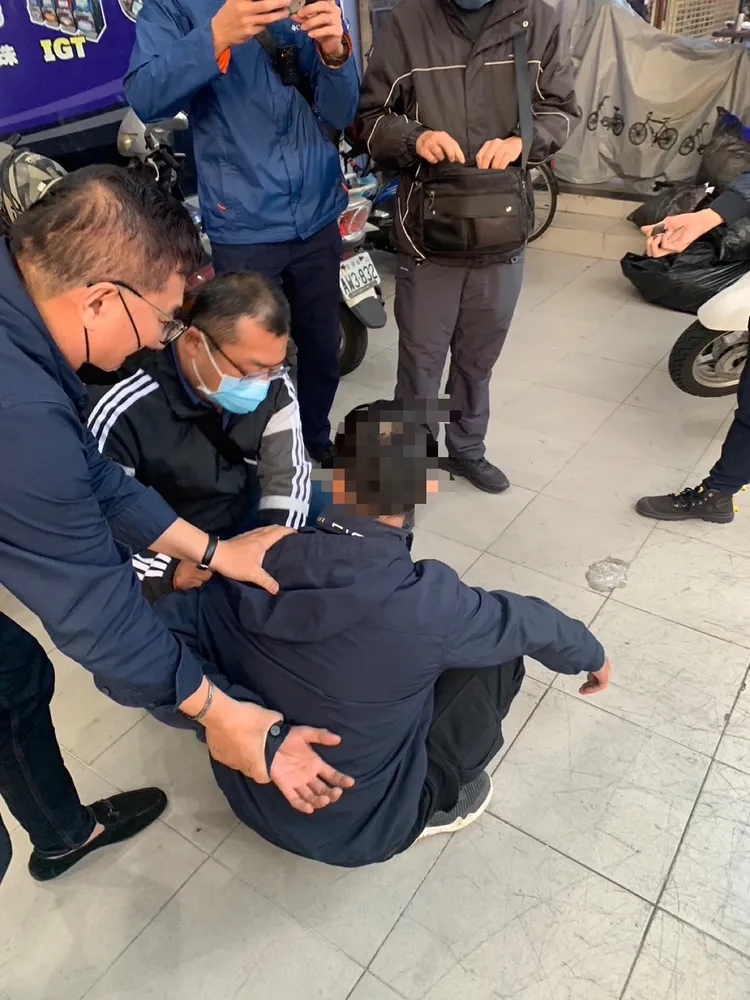 陳嫌行搶後三小時即被警方逮捕到案。讀者提供