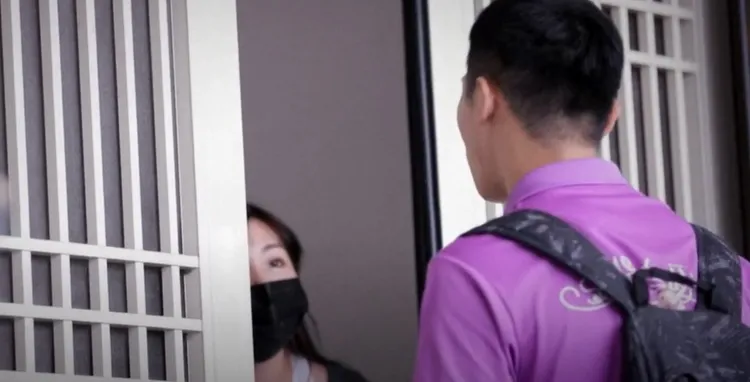 針對20歲以下未婚懷孕者會提供安置，並由社工定期前往探視（設計畫面，非關當事人）。台中市政府提供