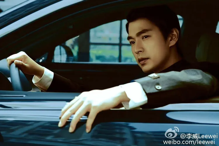 李威當年是偶像劇帥哥。翻攝李威微博