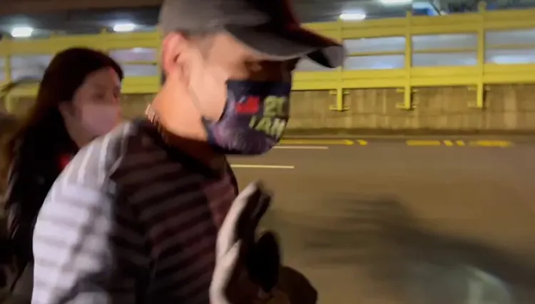 貨車司機步出派出所，不願多做說明。翻攝畫面