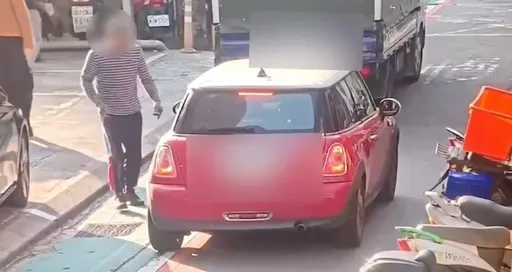 畫面曝光|不滿被擋道 余筱萍按喇叭催移車!貨車司機噴辣椒水遭函送