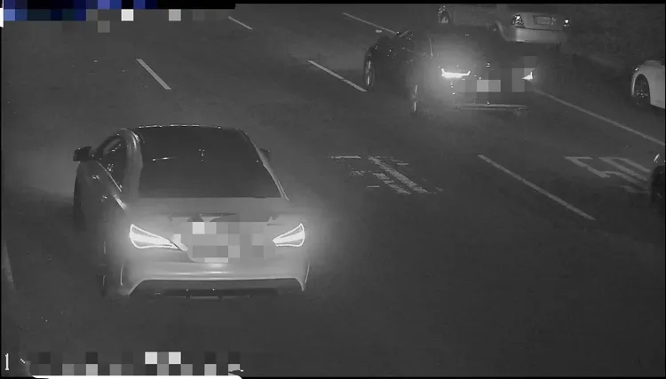 警方調閱監視器，已鎖定參與車聚競速的車輛。民眾提供