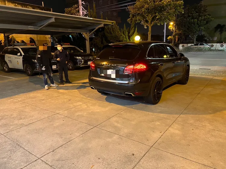 警方通知噪音車輛勸導約制。民眾提供