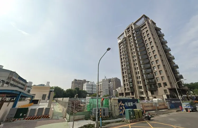 連城建設成屋案「興連城Win」，位於8樓成交36.4萬元亦改寫商圈新高。翻攝google map