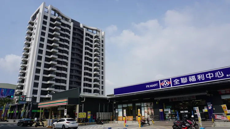 建商若採成屋銷售，對於自家產品較具信心，不急於預售販售，價格也相對較高。葉家銘攝