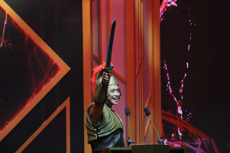 曾博恩神鬼戰士造型出場。鄭孟晃攝