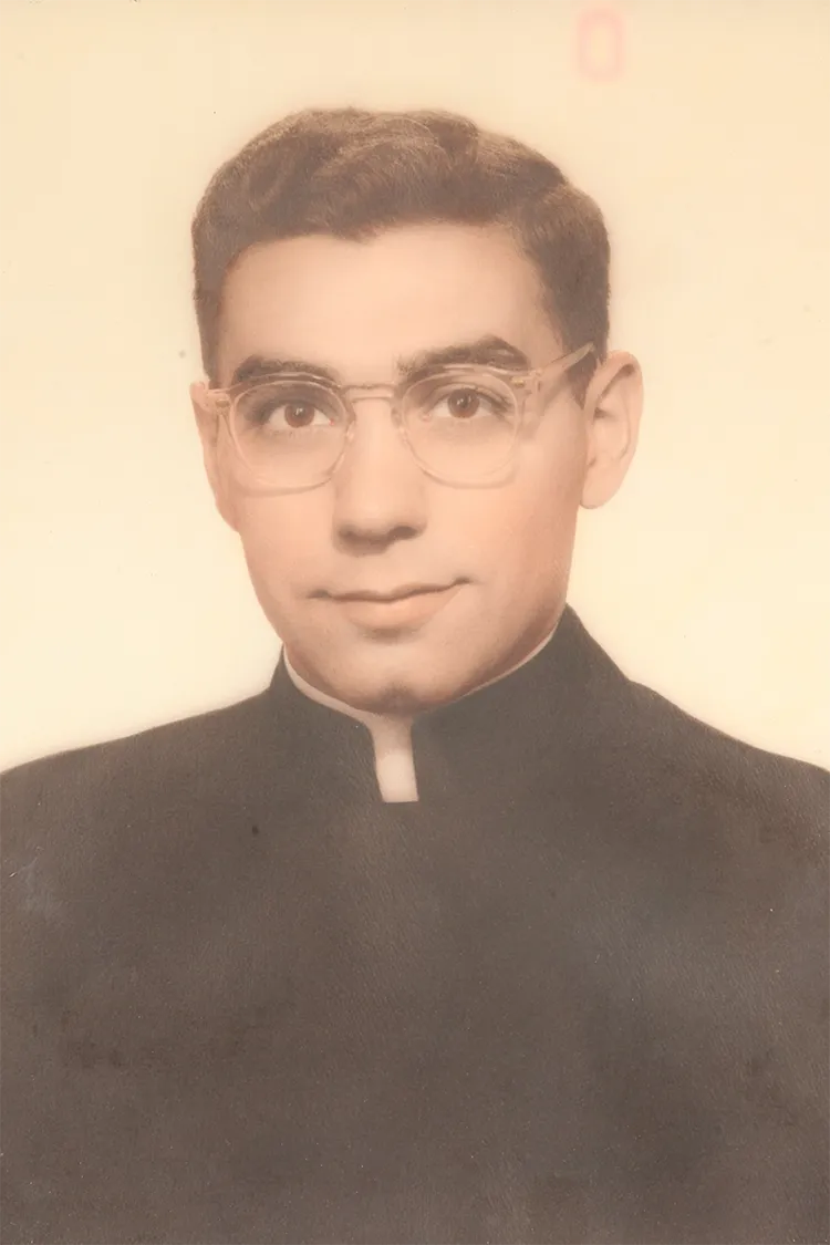 吉甘蒂發誓安貧守貞，成為天主教神父。翻攝SEBCO Developments, Inc.