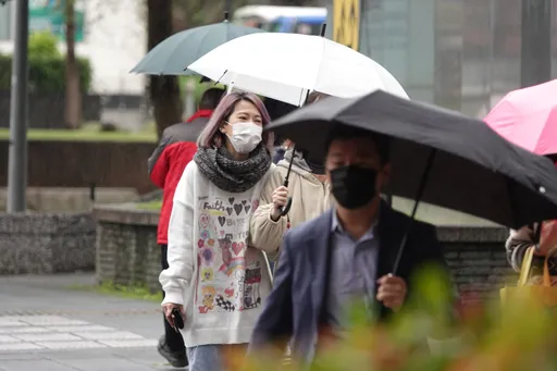強風+雨彈來襲！4縣市大雨特報　這幾區又濕又冷