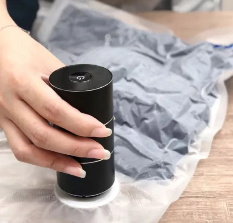 無名小物-充電收納真空機領券後1160元。業者提供