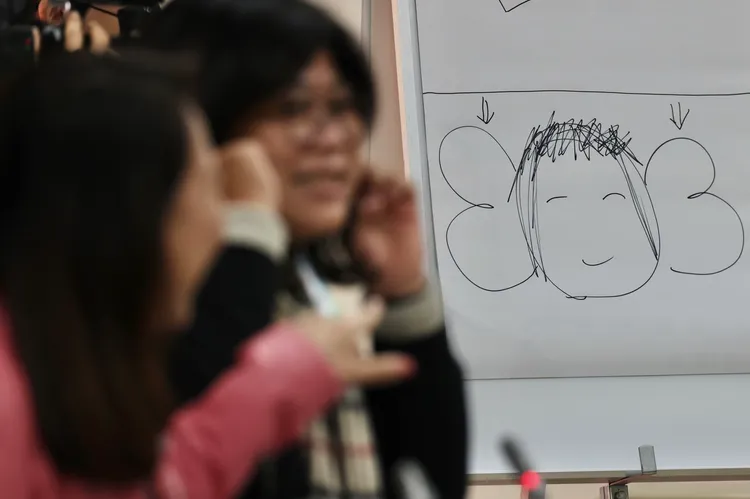 蔡易餘所畫的黃珊珊太過「靈魂」。林林攝