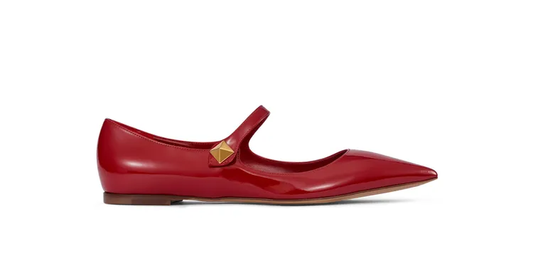 Valentino Garavani Rosso Toile Iconographe平底鞋，約3萬3400元。品牌提供