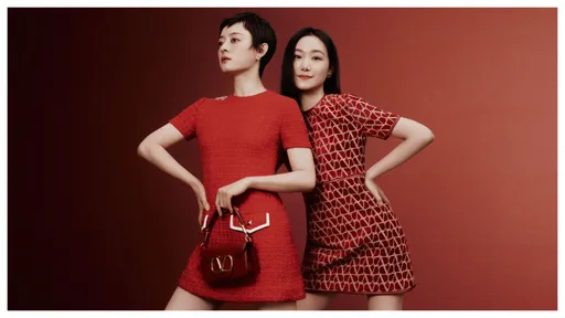 孫儷這身紅很霸氣　合體妹妹入鏡捧代言