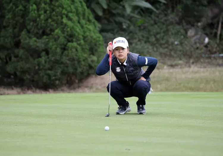 徐薇淩日立慈善盃首日單獨領先。鄭孟晃攝