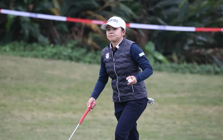 徐薇淩日立慈善盃首日單獨領先。鄭孟晃攝