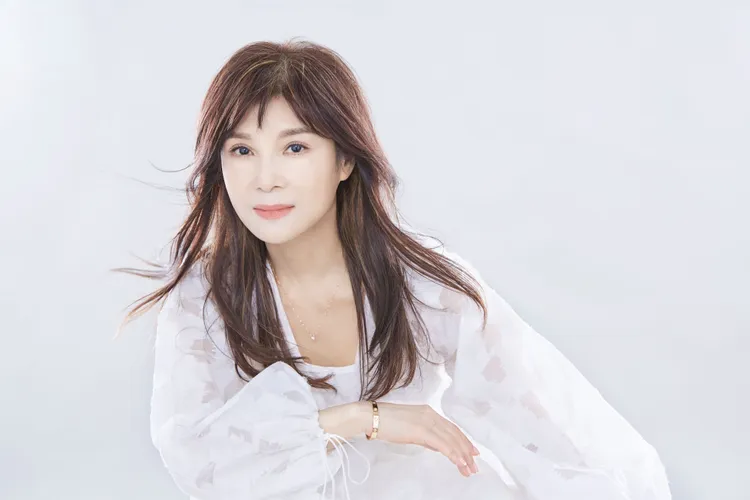 蔡秋鳳苦練新歌《愛若無心》，最終才達到製作人要求。蔡秋鳳提供