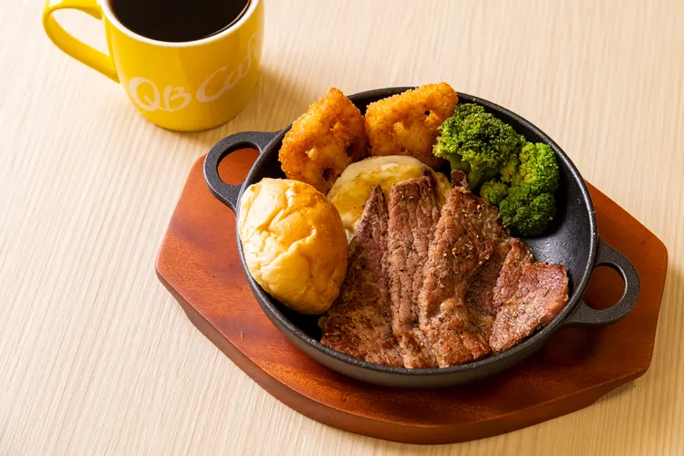 紐澳牛排盤餐。業者提供