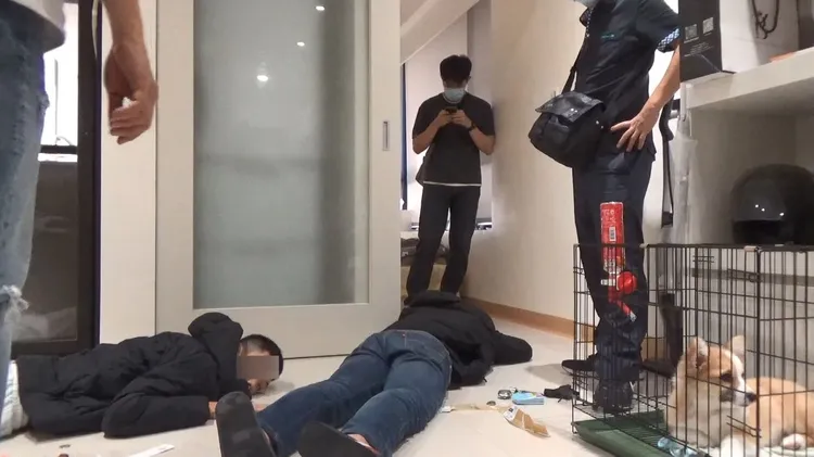 警方壓制嫌犯。翻攝畫面