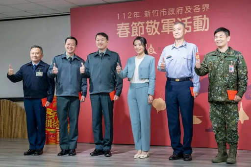 春節前夕率團敬軍致贈慰問金 高虹安:感謝國軍捍衛領土安全