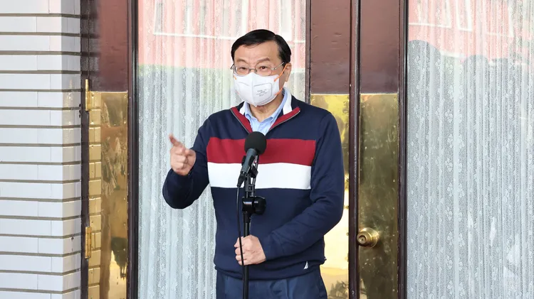 曾銘宗今天怒罵陳明通「趕快下台」。葉志明攝