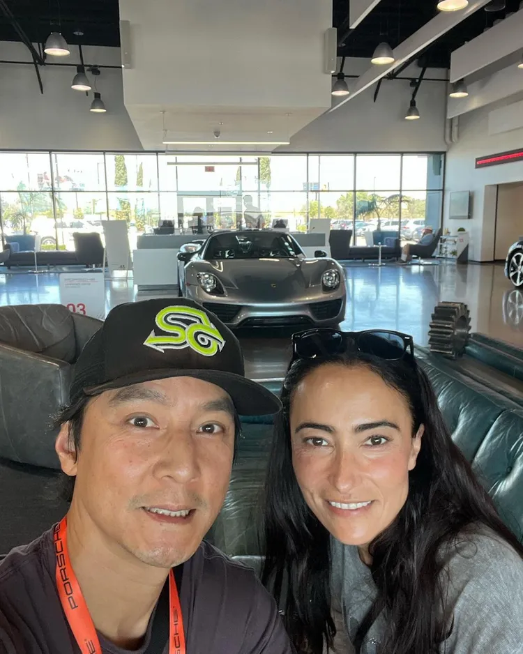 吳彥祖（左）和Lisa S.偶爾會在IG曬恩愛。翻攝自IG@thatdanielwu