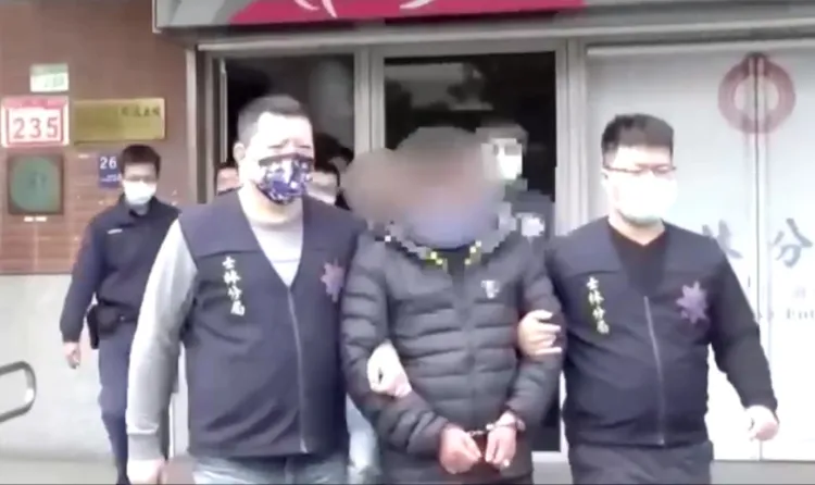 警將謝等人送辦。翻攝畫面