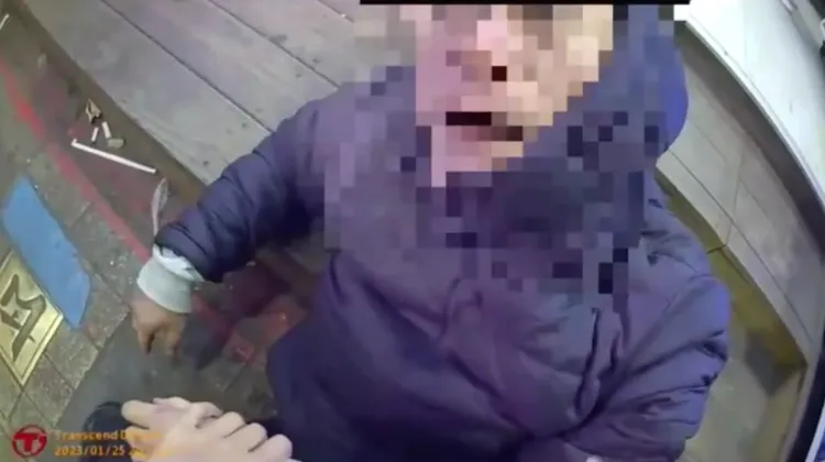 警方到場將幾名男子壓制。翻攝畫面