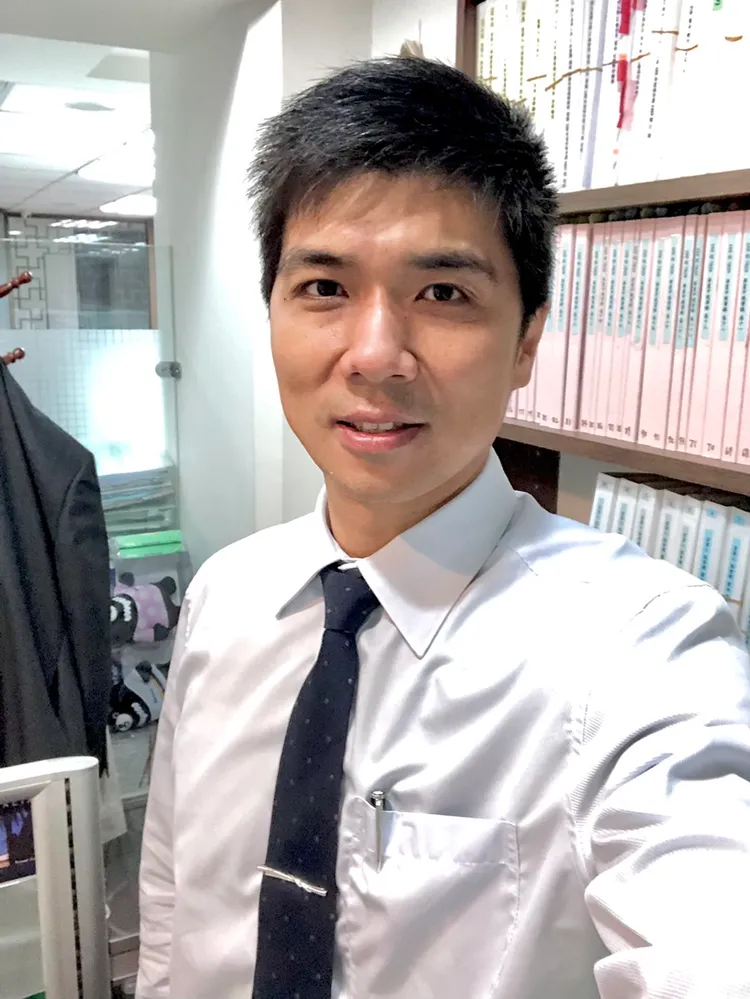 律師丁昱仁認為宋晉賢發文應不至於違反保護令。丁昱仁提供