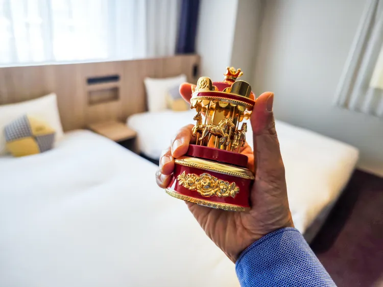 代表小樽意象的音樂盒，任住客自由挑選並可帶回客房聆聽。田欣雲攝