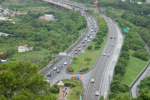 明迎除夕！估國道南向5路段車多　國5大魔王要塞8小時