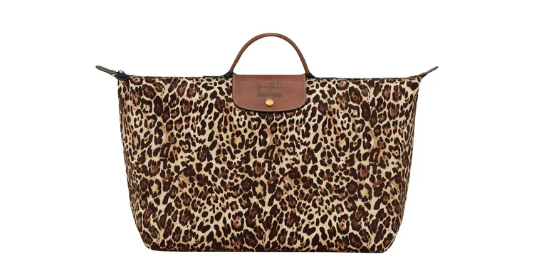 LONGCHAMP & D'HEYGERE聯名系列旅行袋，可轉換做後背，1萬1800元。品牌提供