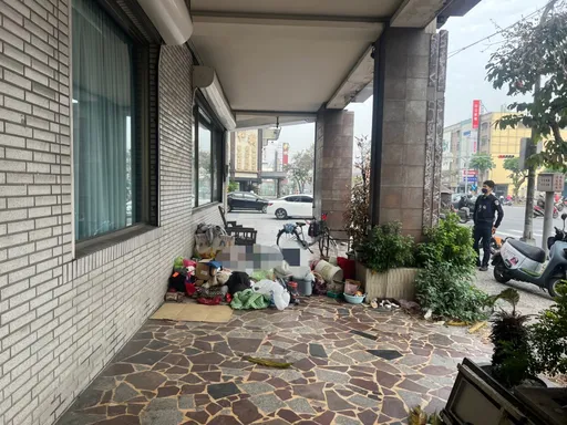 離奇命案!高雄男陳屍騎樓倒血泊 現場無打鬥痕跡