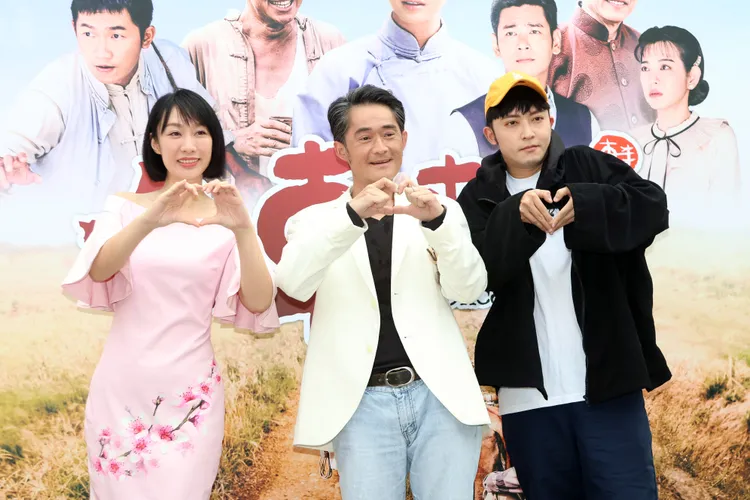 江國賓（中）很健談，被說奸臣臉。鄭孟晃攝