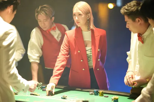 小玉兒D奶長腿見客 被逼問賺多少嗆辣回應了