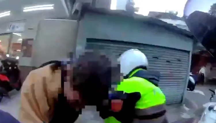 閉姓通緝犯拒捕。翻攝畫面