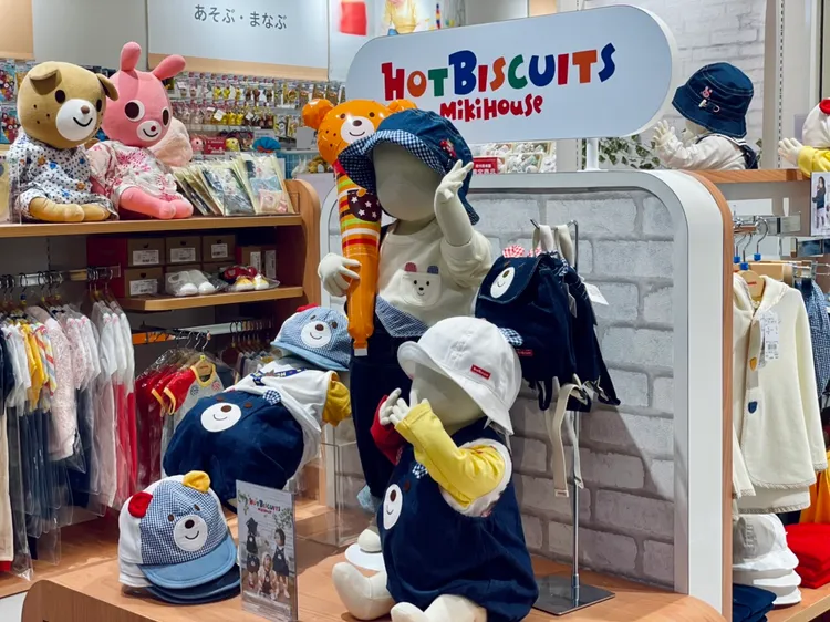 首創明星店中店，邀請人氣品牌MikiHouse HOTBISCUITS進駐。曾仲葳攝