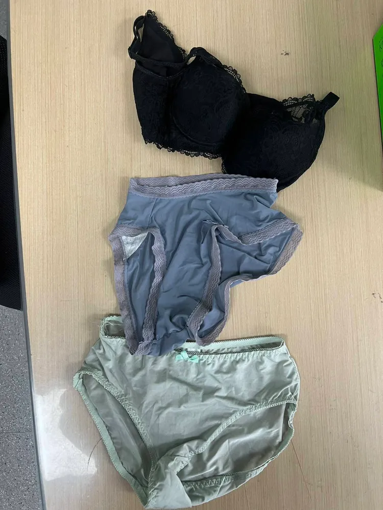警方起出3件遭竊的內衣褲。讀者提供