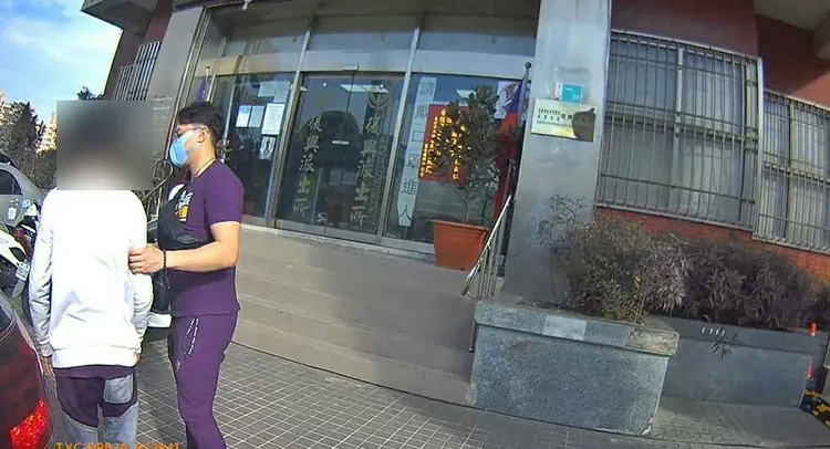 警方循線逮捕28歲林姓男子到案。讀者提供