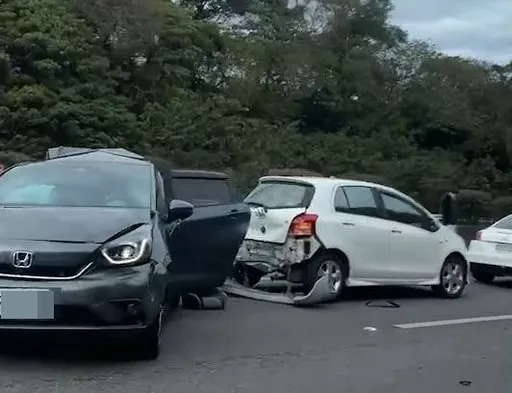 國3大溪段連環撞一度回堵6公里　他方向盤打偏釀8車追撞